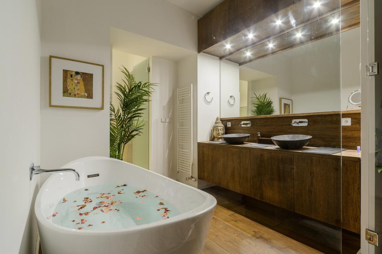 Premium Apart With A Balcony Pragueアパートメント エクステリア 写真