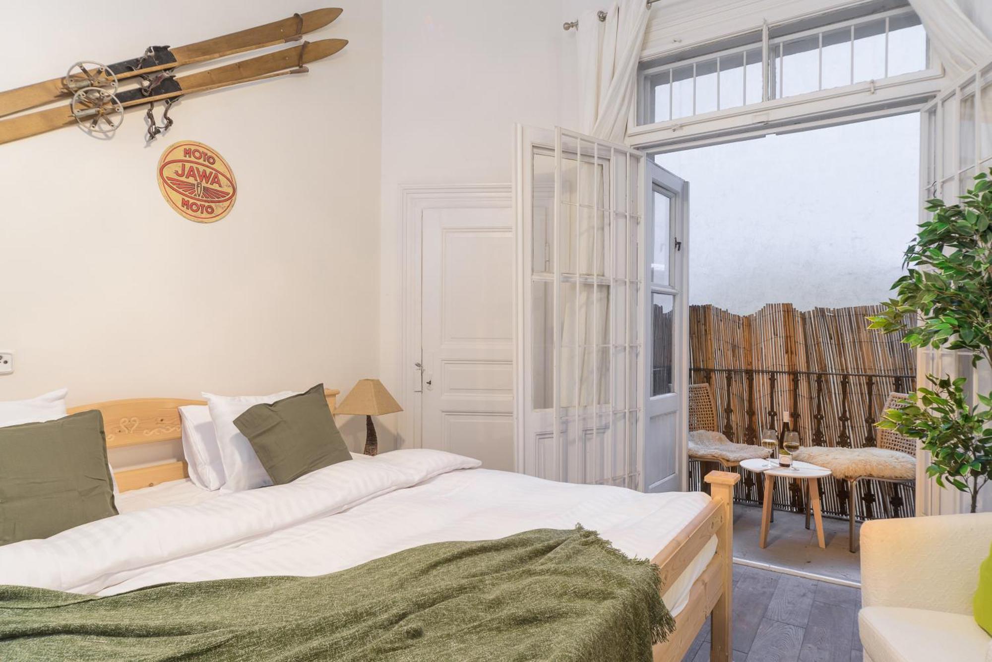 Premium Apart With A Balcony Pragueアパートメント エクステリア 写真